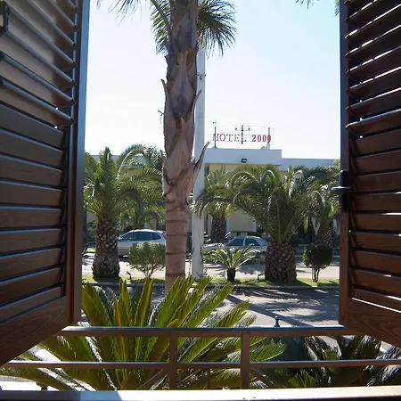 Hotell 2000