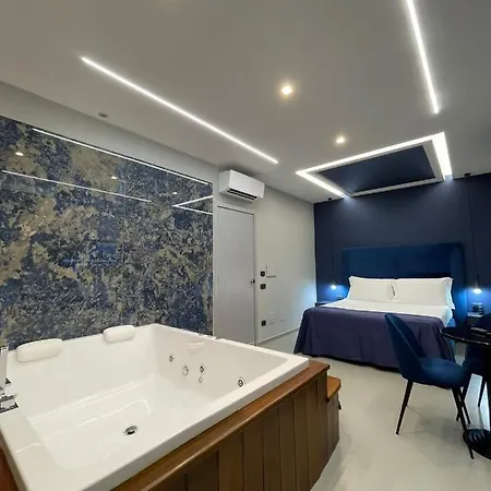 Hotel 2000