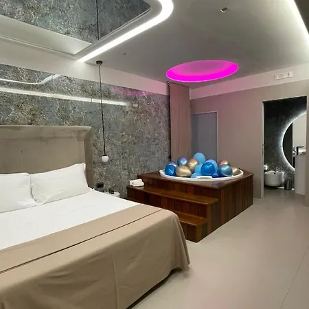 2000 Hotel 3*
