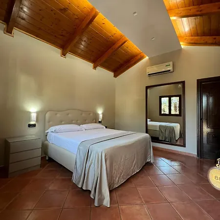 2000 Hotel Giugliano In Campania
