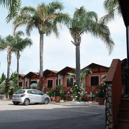 2000 Hotel Giugliano In Campania