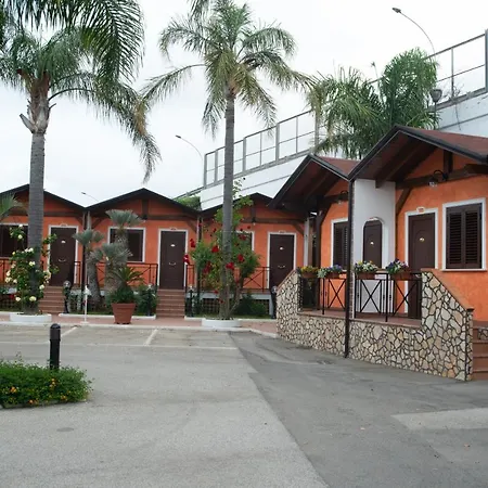 2000 Hotel 3*
